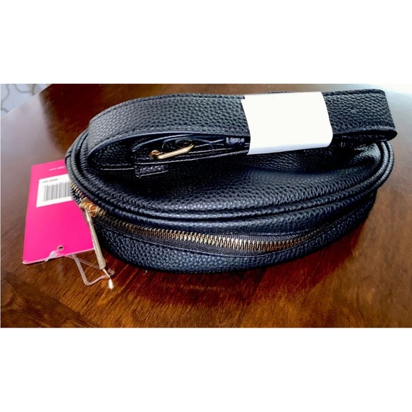 Rampage Waist Pack Fanny Pack Black Faux Leather $68 New W Tags - Picture 2 of 7